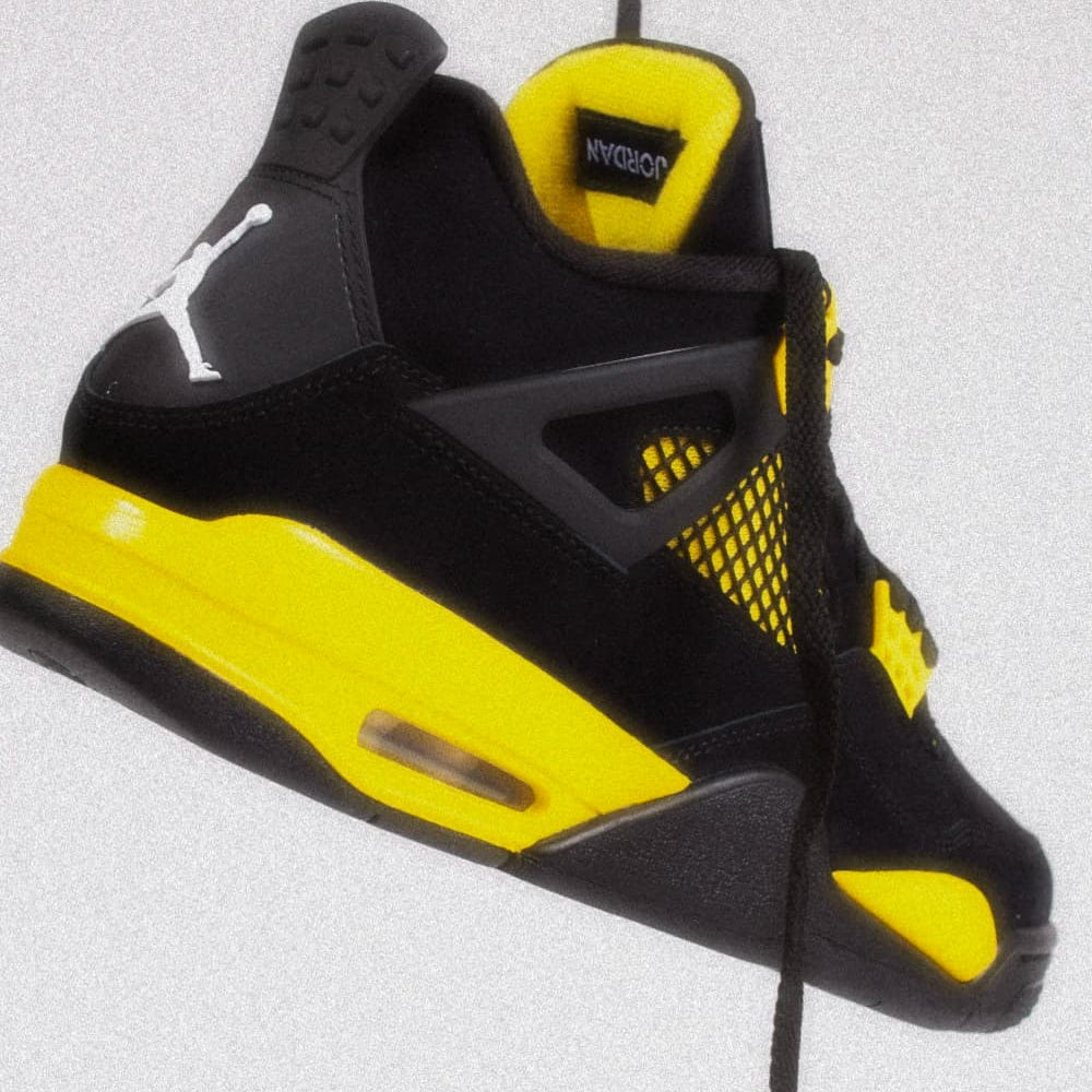 Air Jordan 4 Retro Thunder (2023)