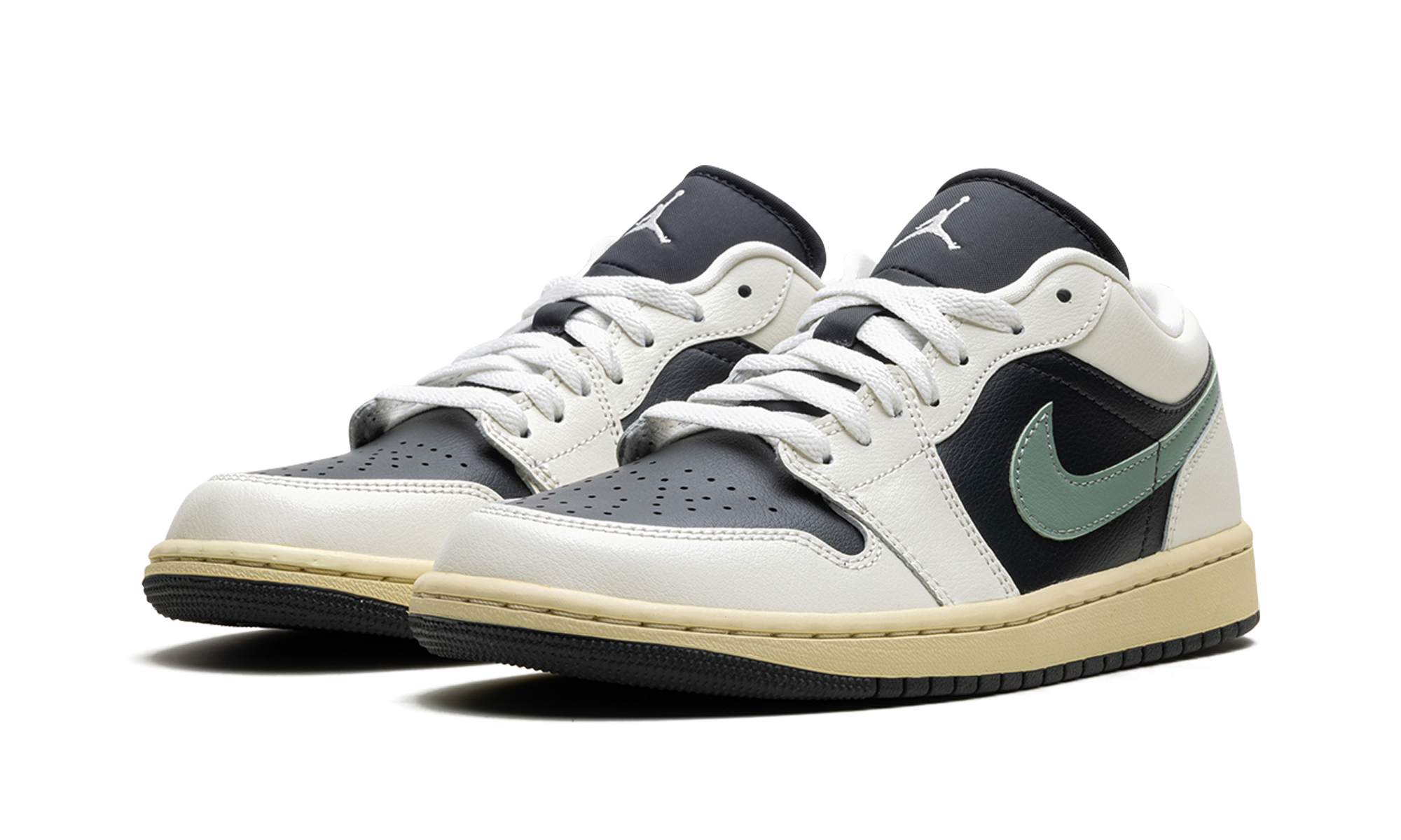Jordan 1 Low Jade Smoke (W) 3