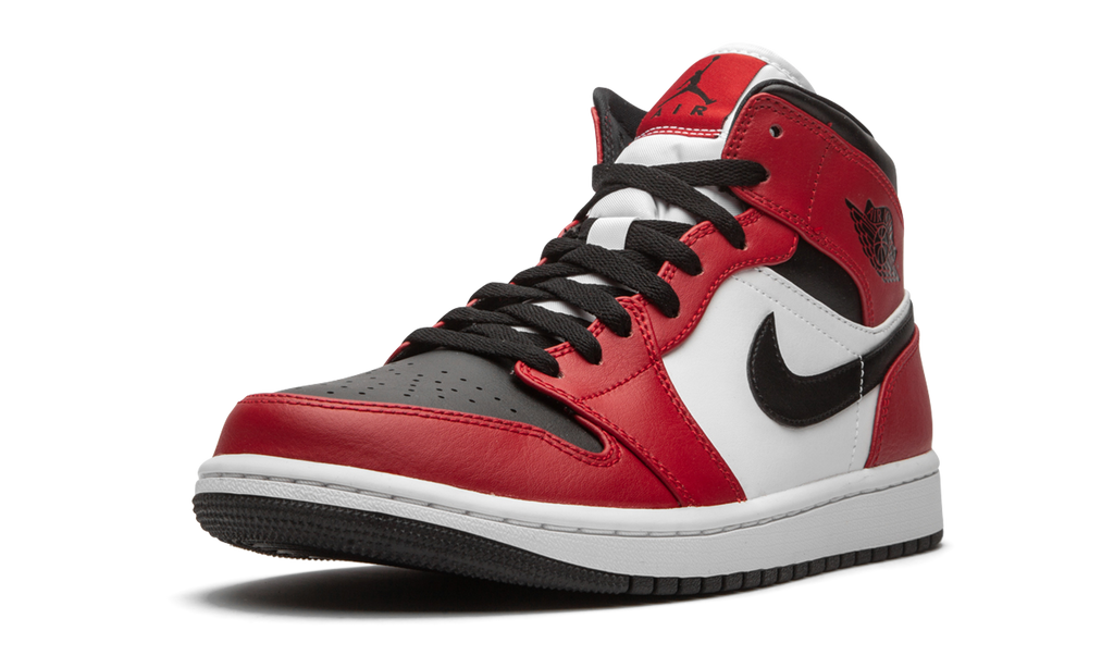 Jordan 1 Mid Chicago Toe 6