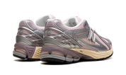 New Balance 1906R Rose Sugar Silver 4
