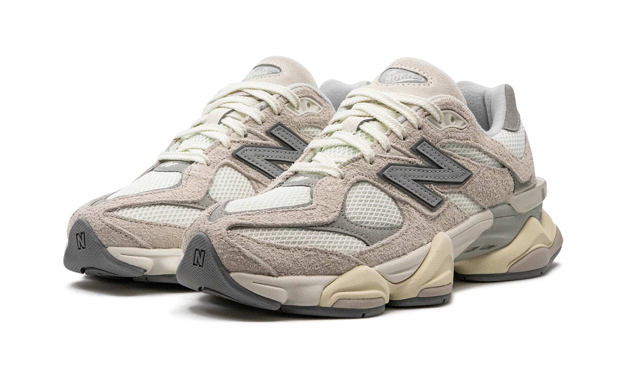 New Balance 9060 Moonbeam Sea Salt 3