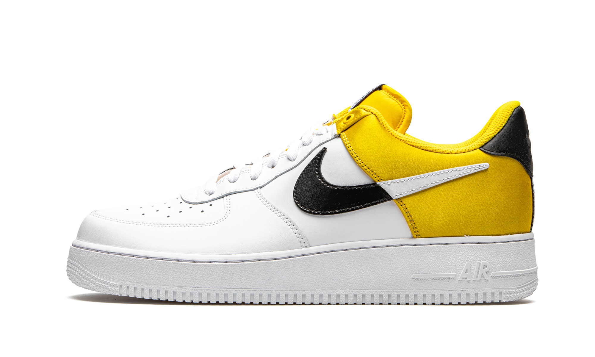 Nike Air Force 1 07' LV8 Yellow 1