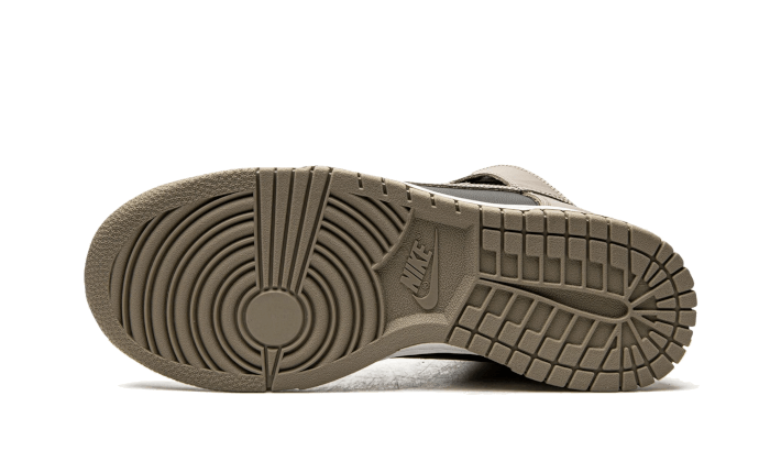 Nike Dunk High Moon Fossil 8