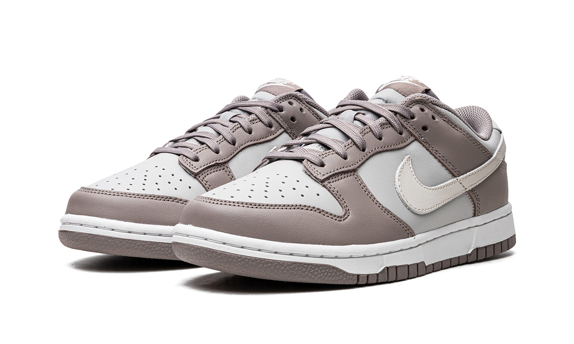 Nike Dunk Low Bone Beige 3