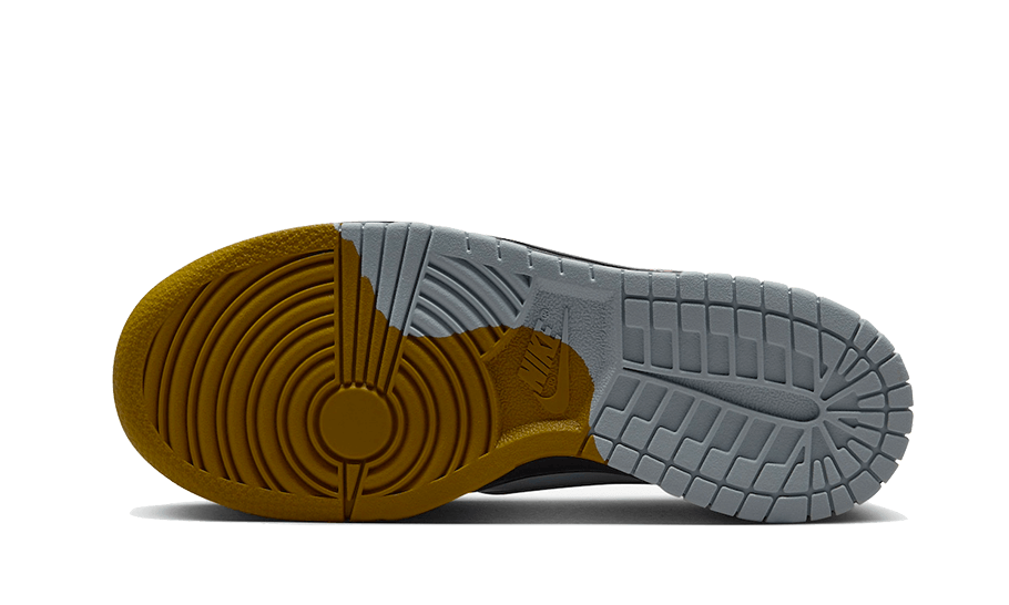 Nike Dunk Low Dance 3