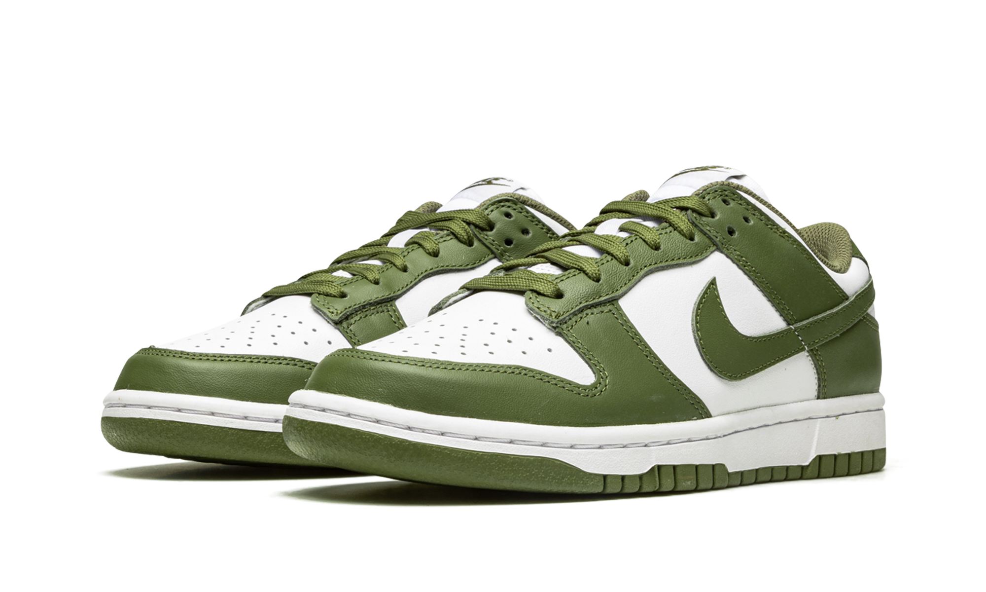 Nike Dunk Low Medium Olive 2