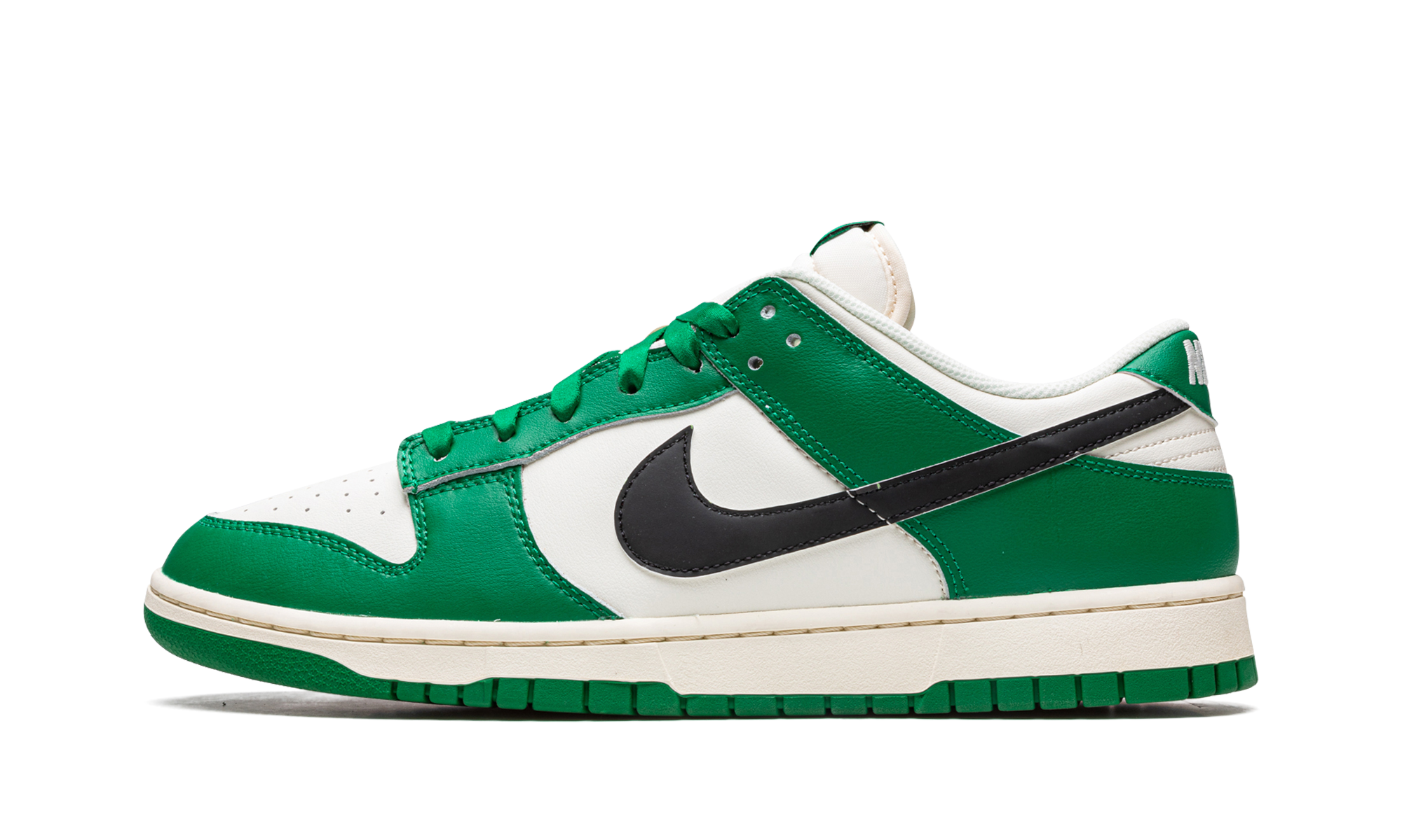 Nike Dunk Low SE Lottery Green Pale Ivory 1