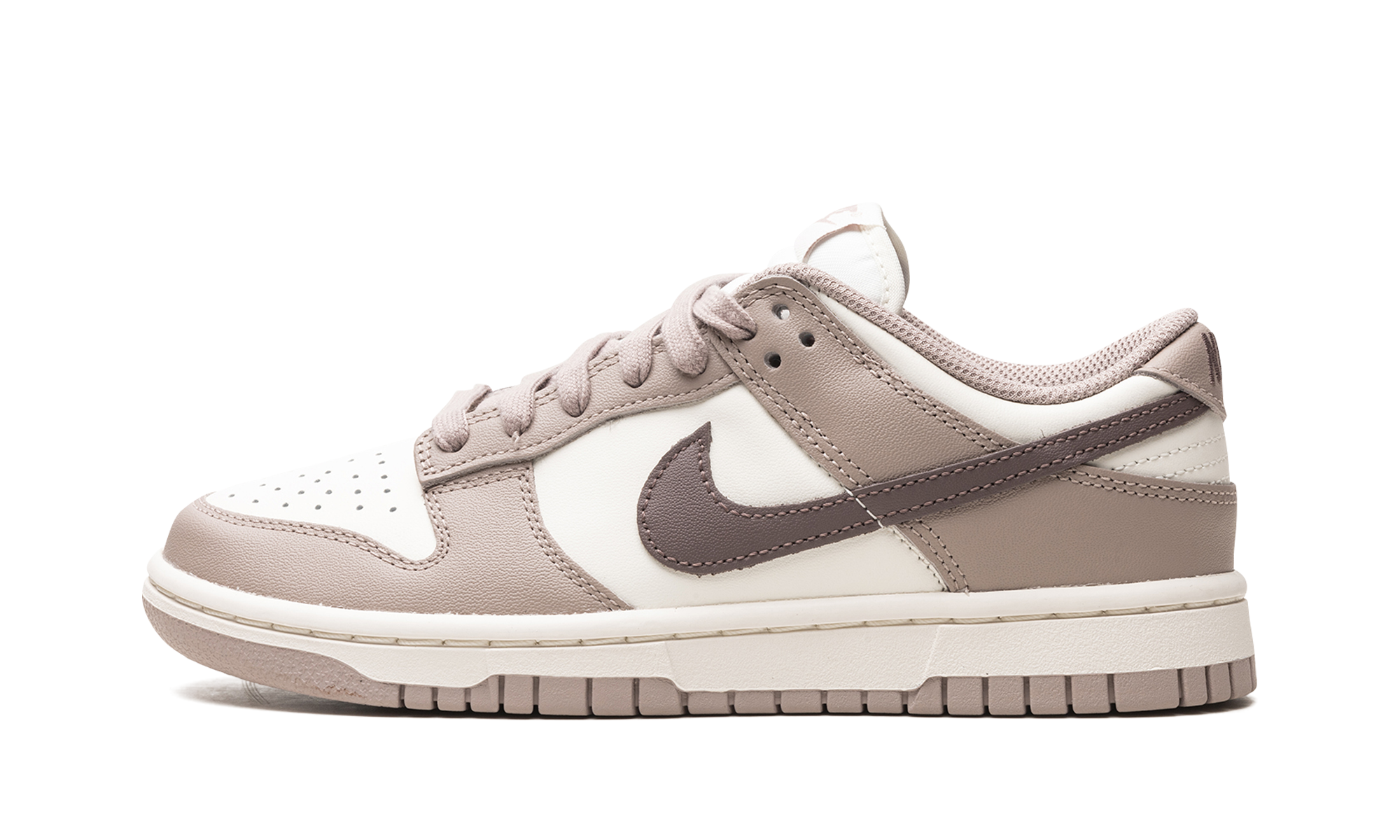 Nike Dunk Low Taupe diffused 1