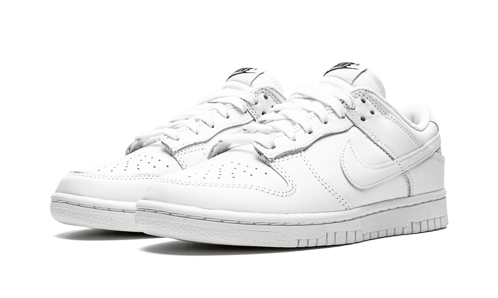 Nike Dunk Low Triple White (W) 3