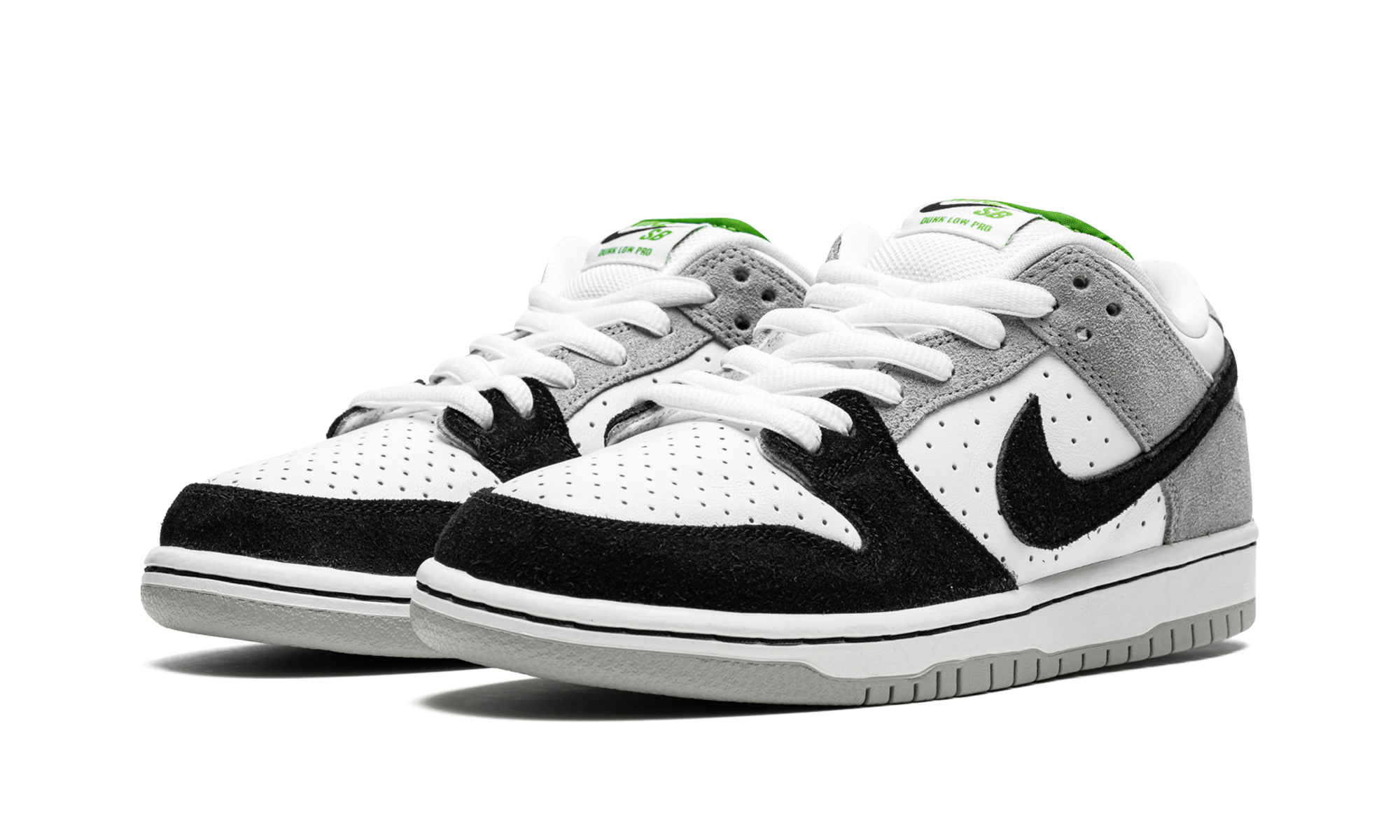 Nike SB Dunk Low Chlorophyll 2