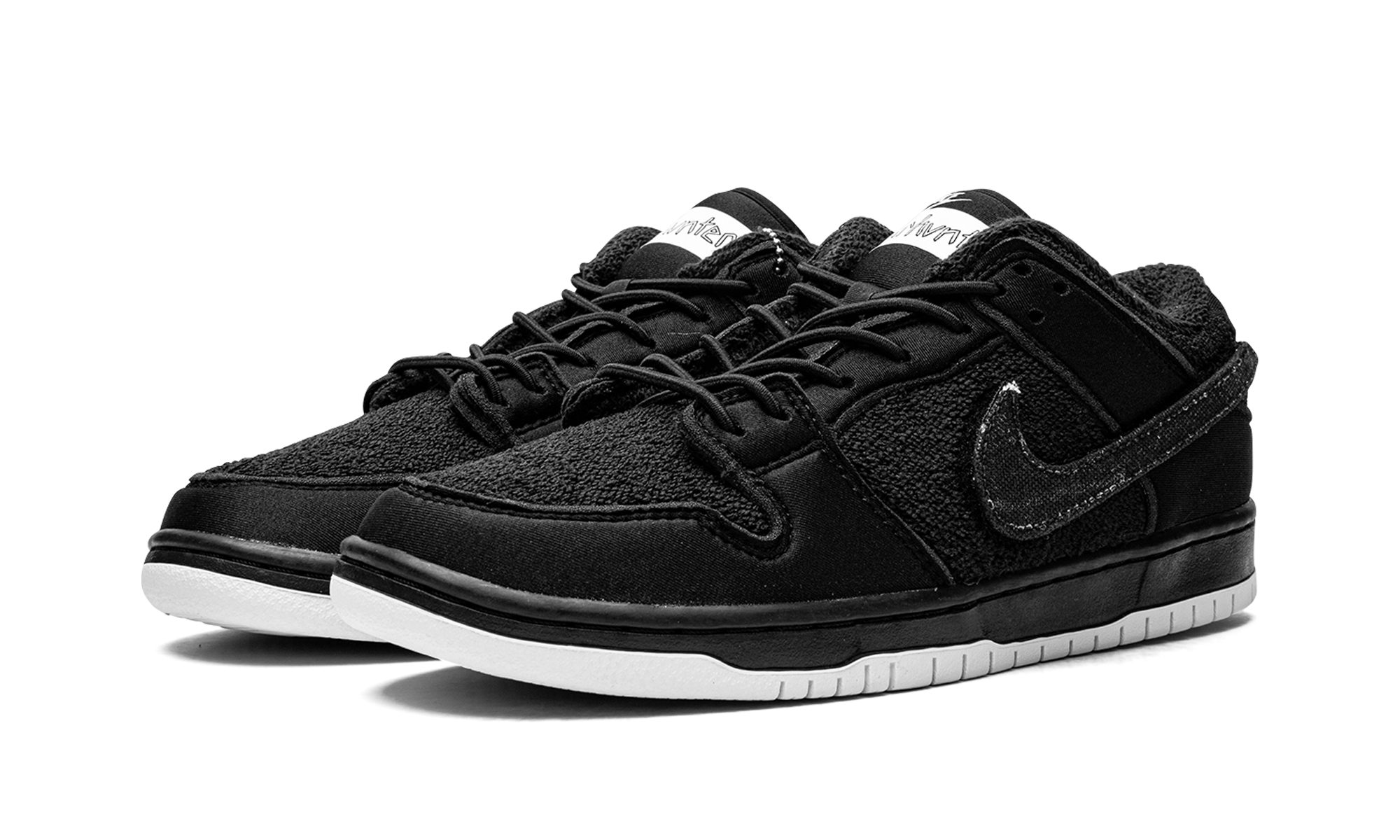 Nike SB Dunk Low Gnarhunters 3