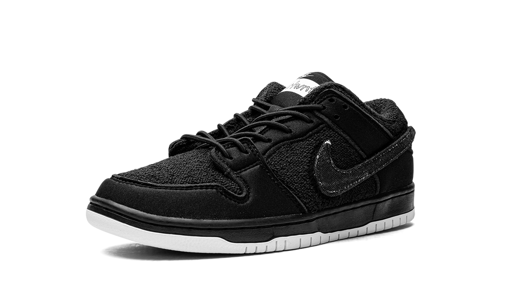 Nike SB Dunk Low Gnarhunters 5