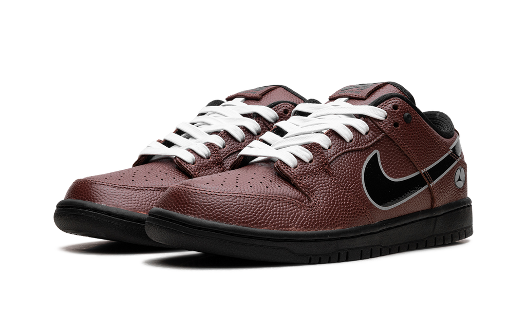 Nike SB Dunk Low Limosine Skateboards 3