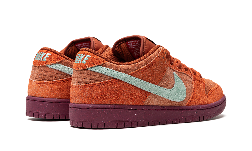 Nike SB Dunk Low 'Mystic Red' 4