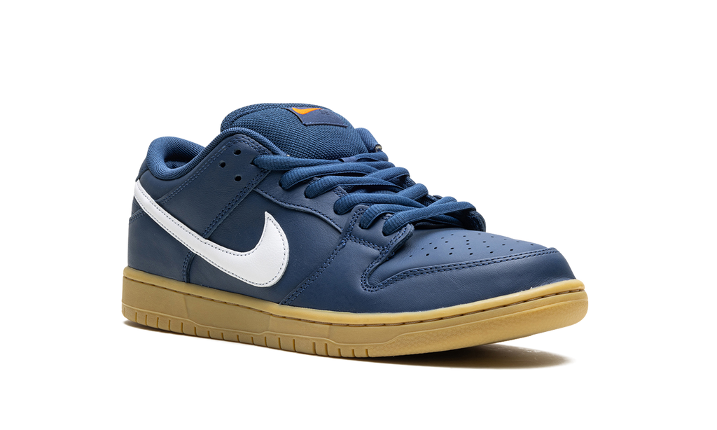 Nike SB Dunk Low 'Navy Gum' 2