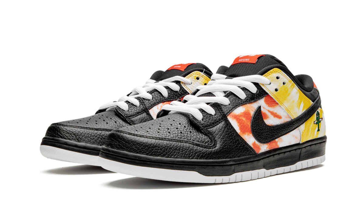 Nike SB Dunk Low Raygun Tie-Dye Black 3