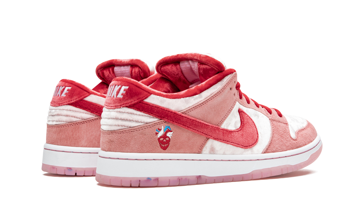 Nike SB Dunk Low Strangelove 4