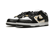Nike SB Dunk Low x Supreme ‘’Black’’ 3