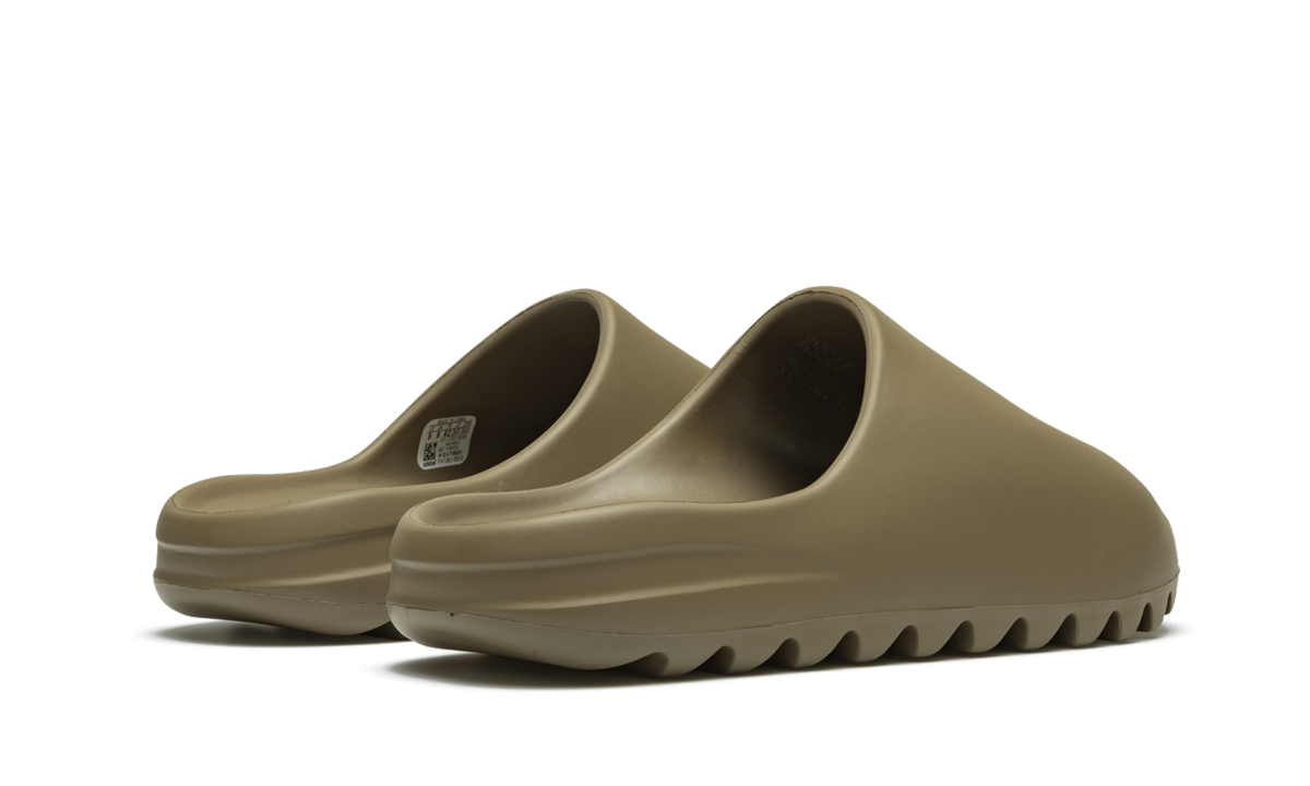Yeezy Slide Earth Brown 4